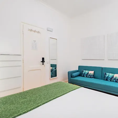 Guest 1 Boutique House Hostel *